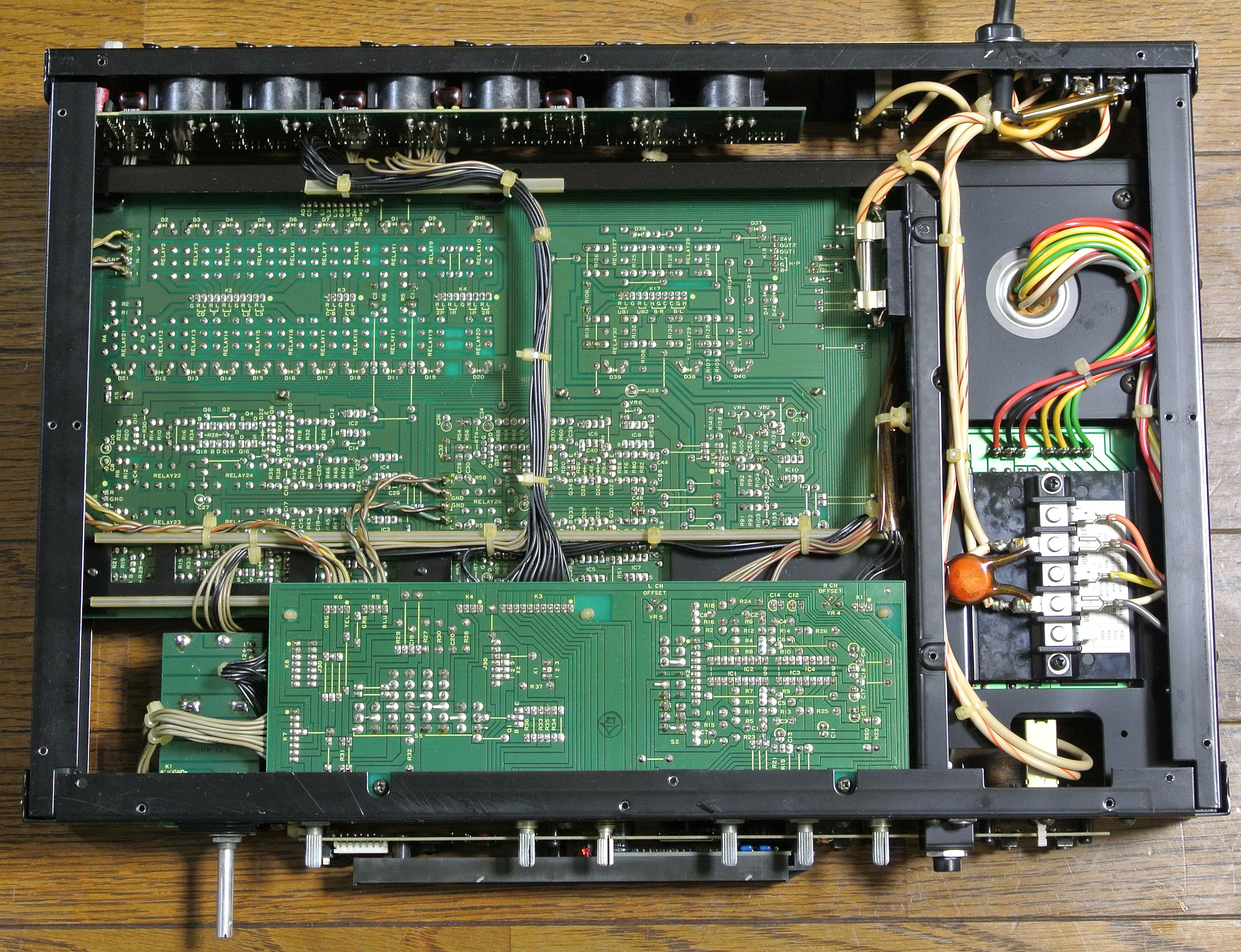 Accuphase C-11